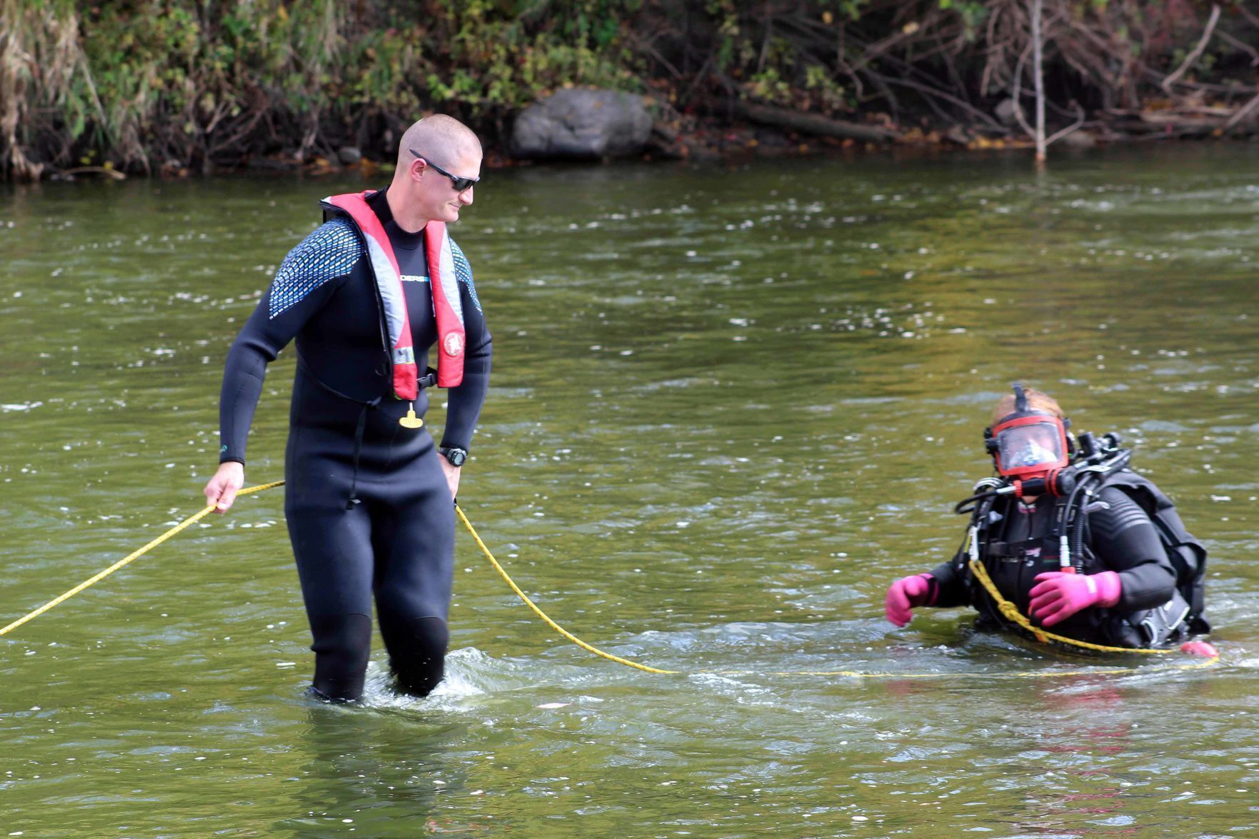 Joshua and Sarah conduct training dive at Riverfest